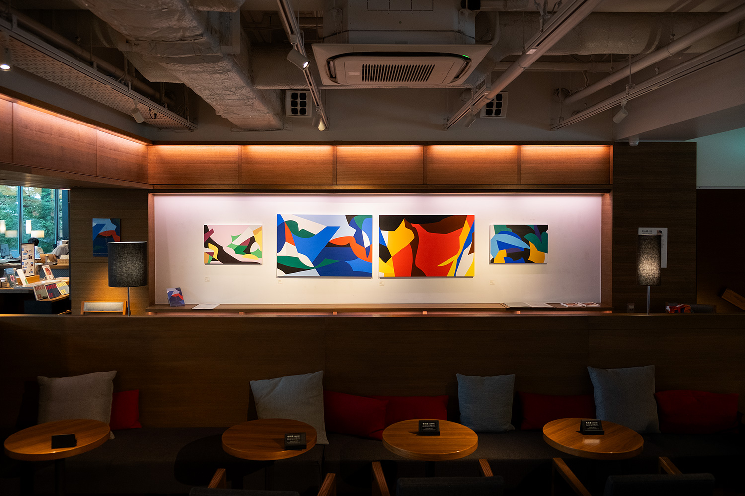 町山耕太郎個展「やまと すぴりっつ」展示風景